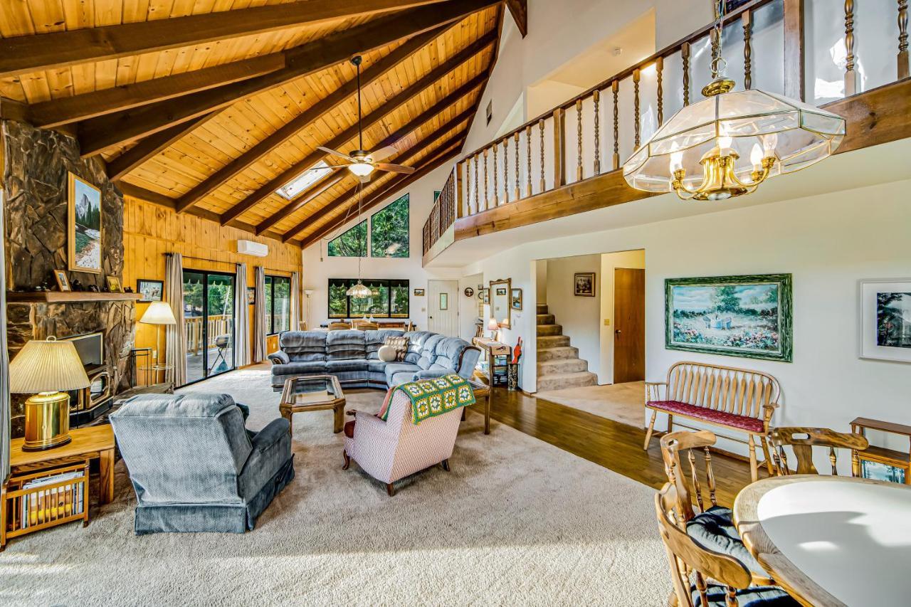 Luring Lakefront Landing غروفلاند المظهر الخارجي الصورة