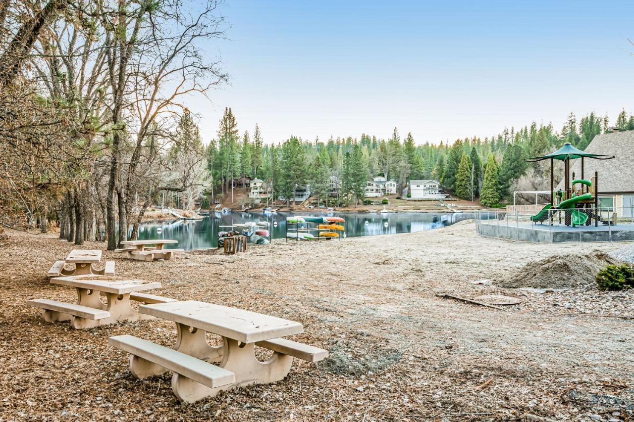 Luring Lakefront Landing غروفلاند المظهر الخارجي الصورة